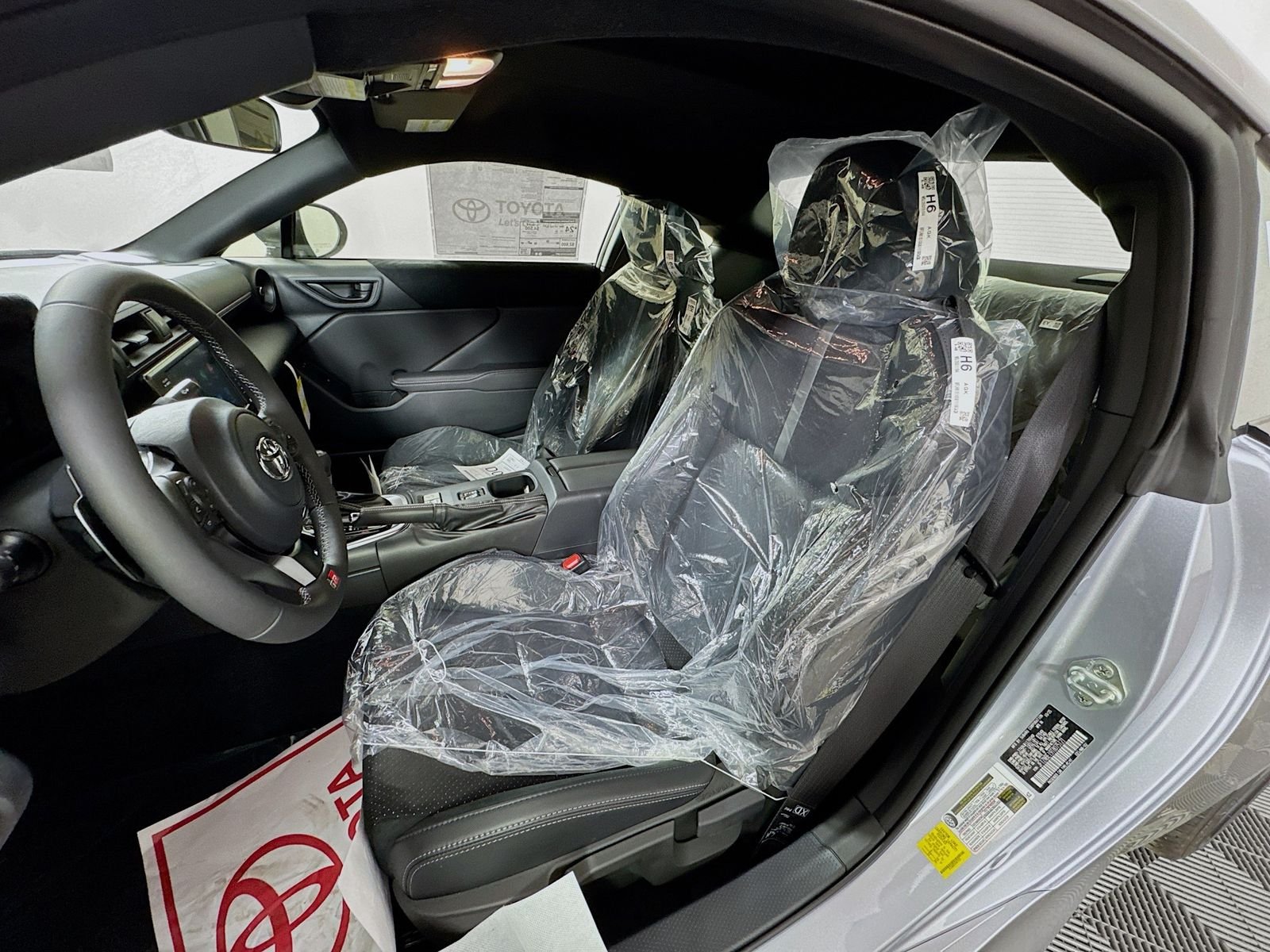 2026 Toyota GR86 Premium - Photo 9