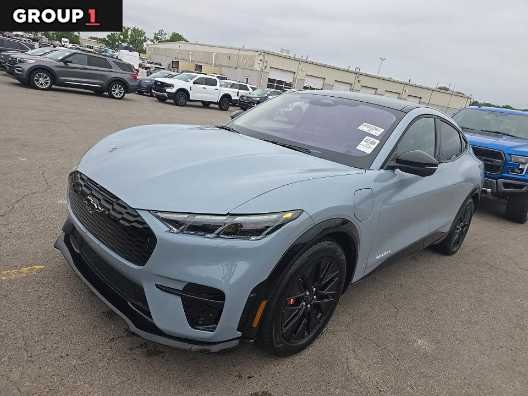 2025 Ford Mustang-Mach-e Premium's photo