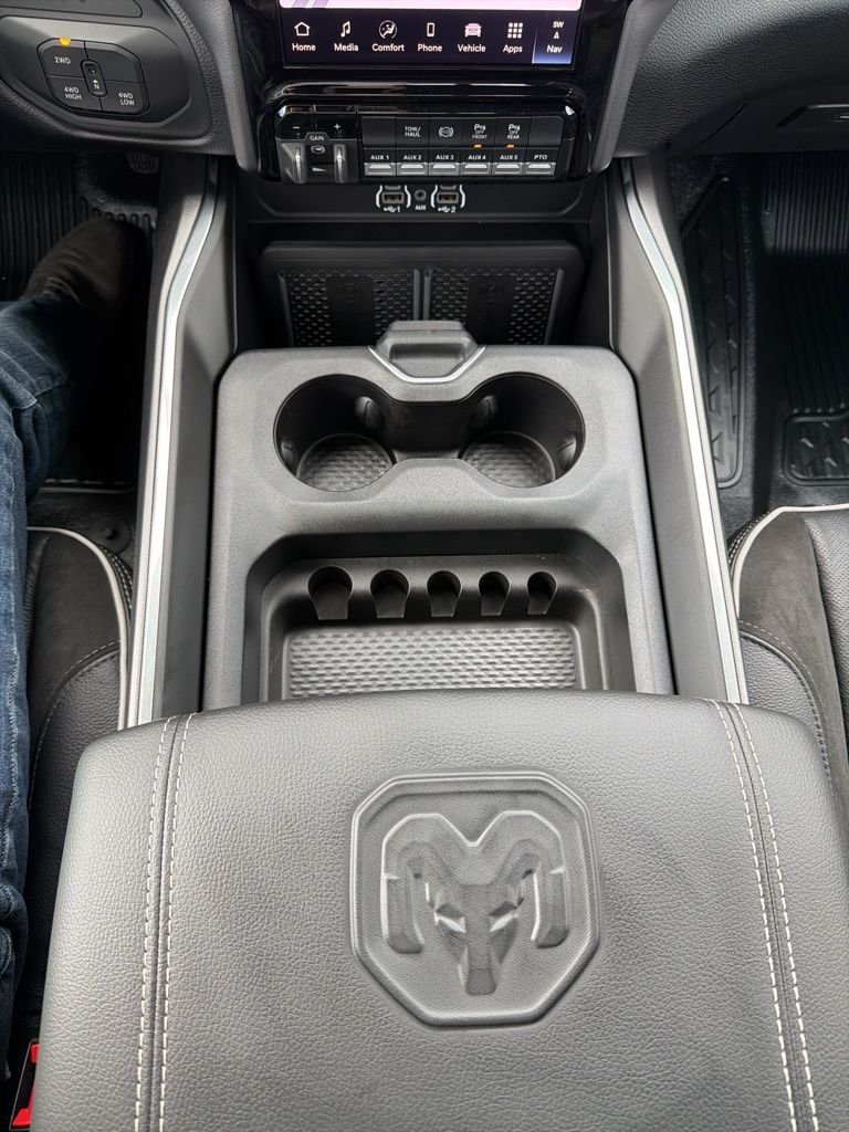 2026 RAM 3500 Chassis Big Horn - Photo 27