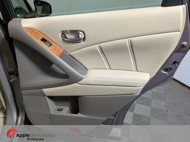 Used 2013 Brown Nissan LE image 49