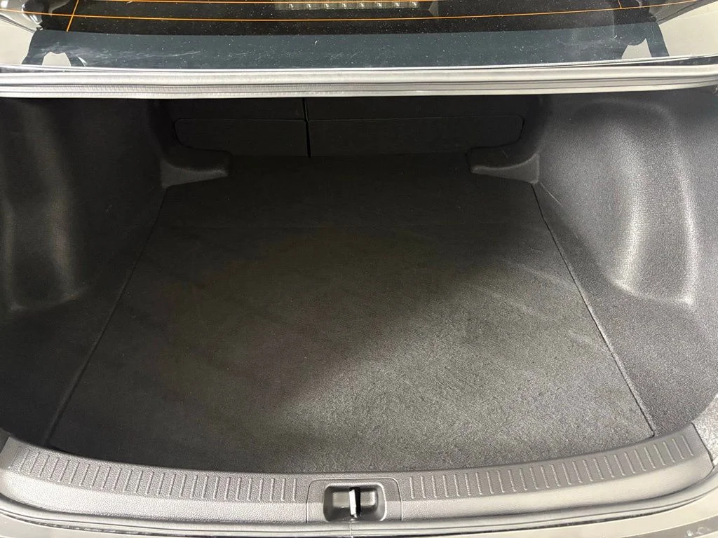 2025 Toyota Corolla LE - Photo 32