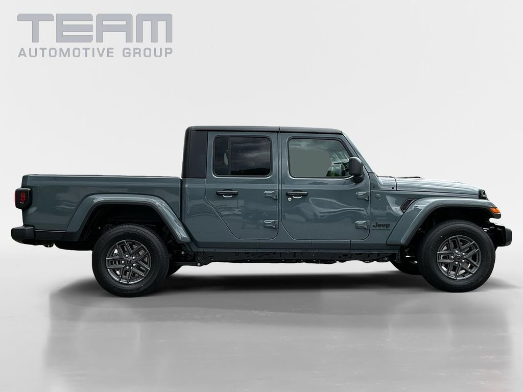 New 2025 Anvil Clear-Coat Exterior Paint Jeep Sport S image 29