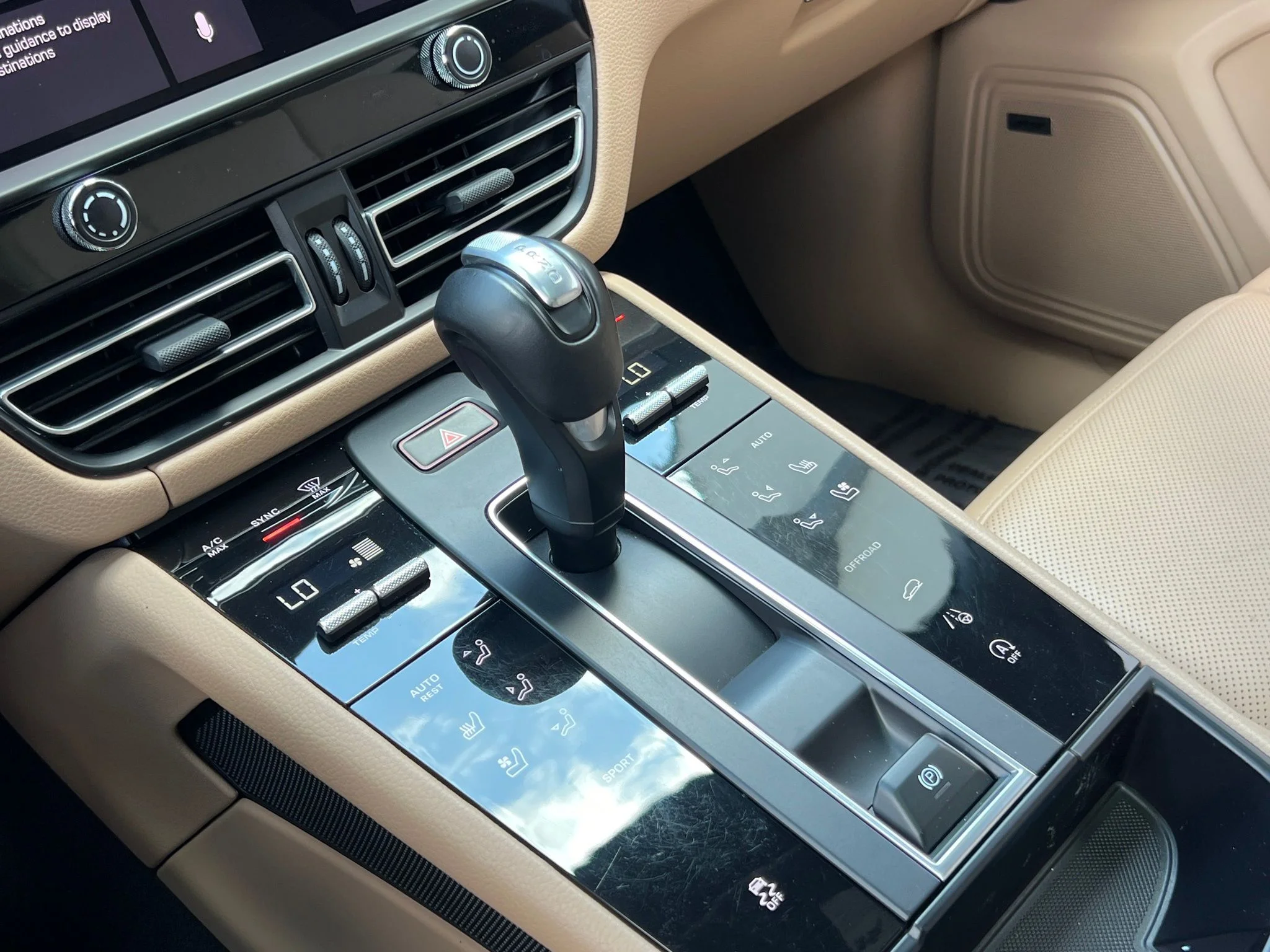 Used 2023 White Porsche Base image 32