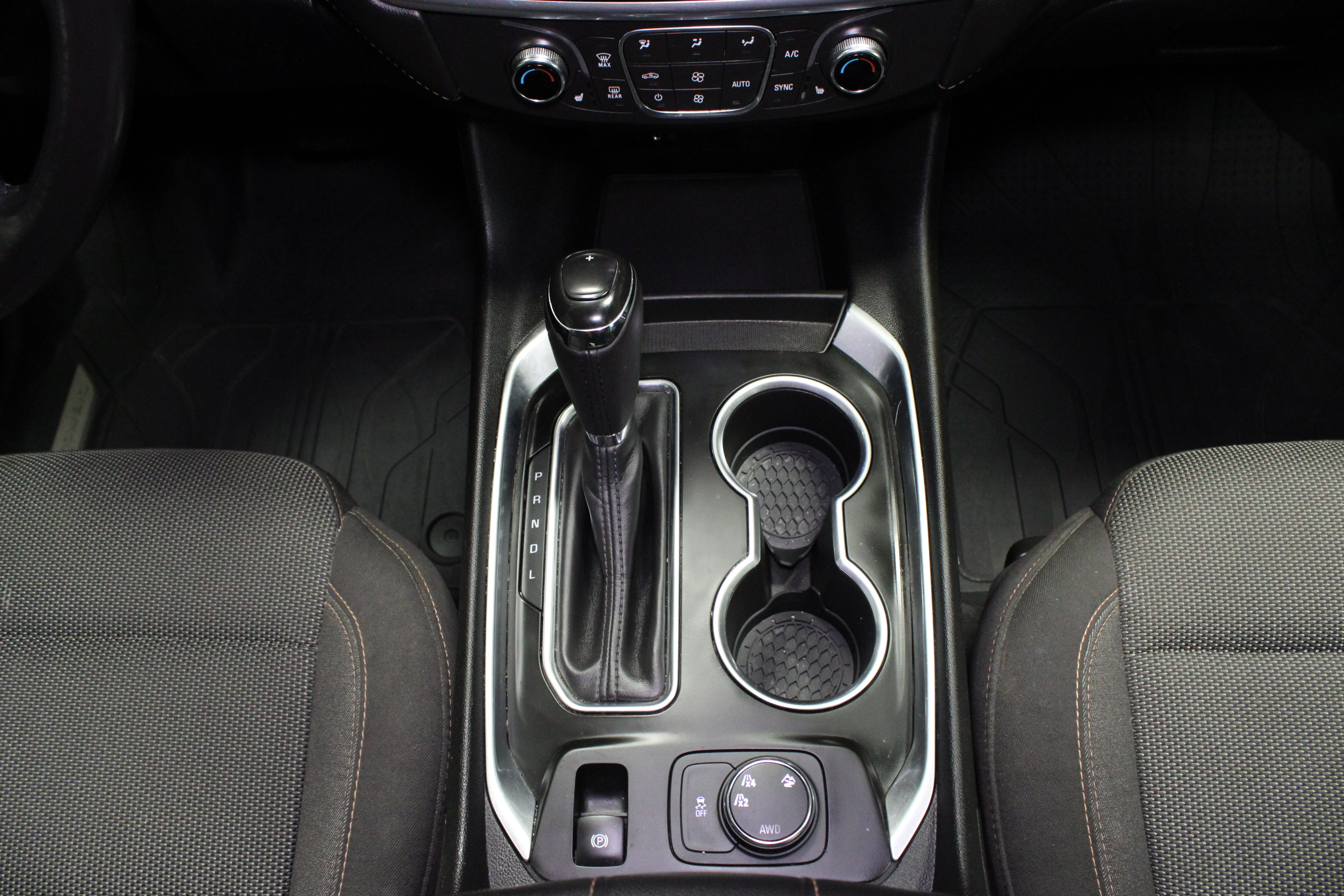 Used 2020 Stone Gray Metallic Chevrolet LT image 21