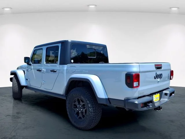 Used 2022 Silver Jeep Willys image 13