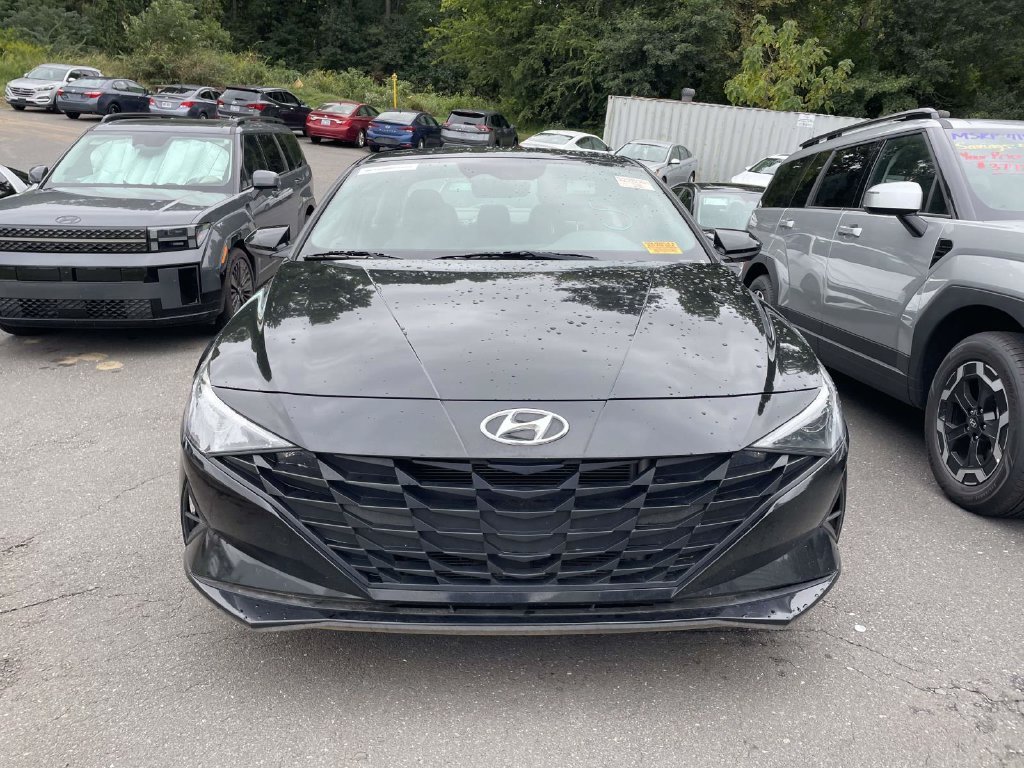 Used 2023 Black Hyundai Blue image 2