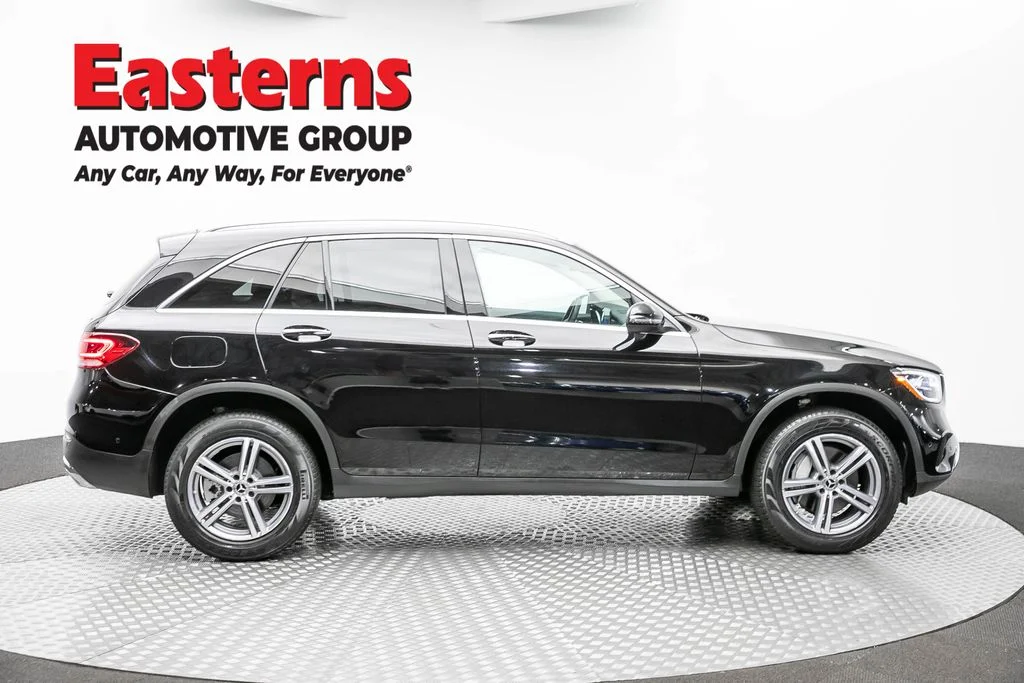 Used 2022 Black Mercedes-Benz GLC 300 image 4