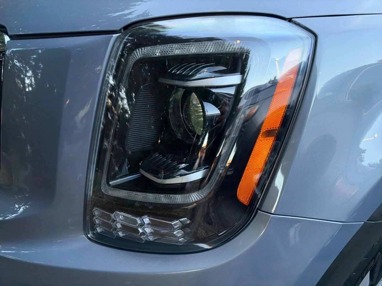Used 2022 Everlasting Silver Kia S image 16