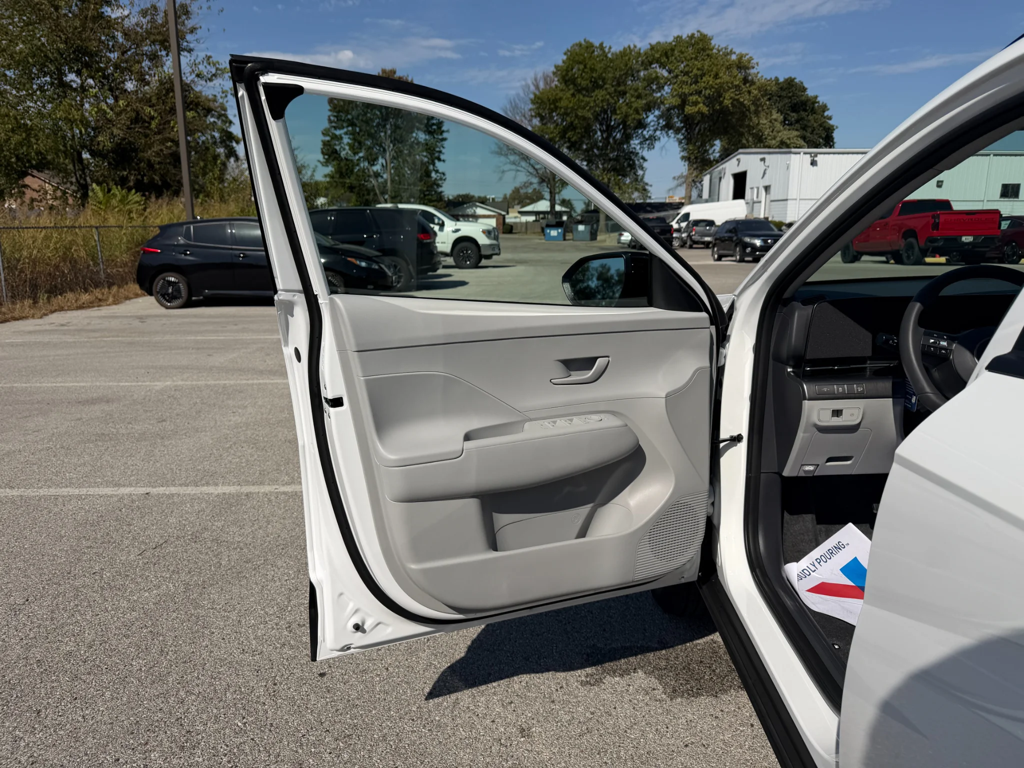 New 2027 Atlas White Hyundai SEL Sport image 18