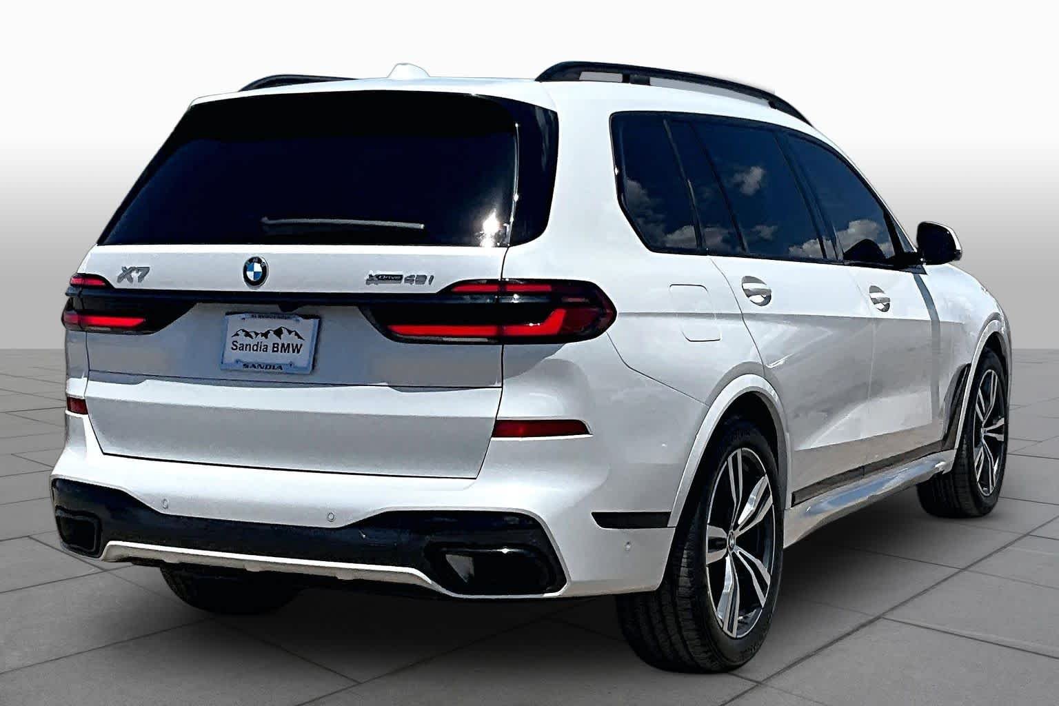 Certified Used 2025 Mineral White Metallic BMW xDrive40i image 10