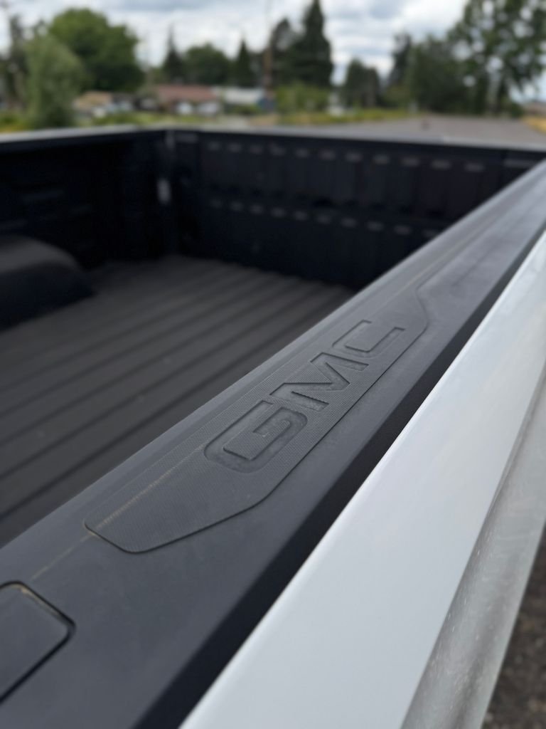 Used 2022 Summit White GMC AT4 image 45