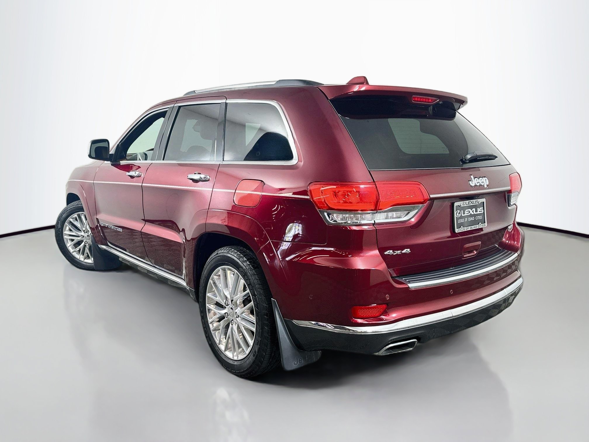 Used 2017 Velvet Red Pearlcoat Jeep Summit image 5