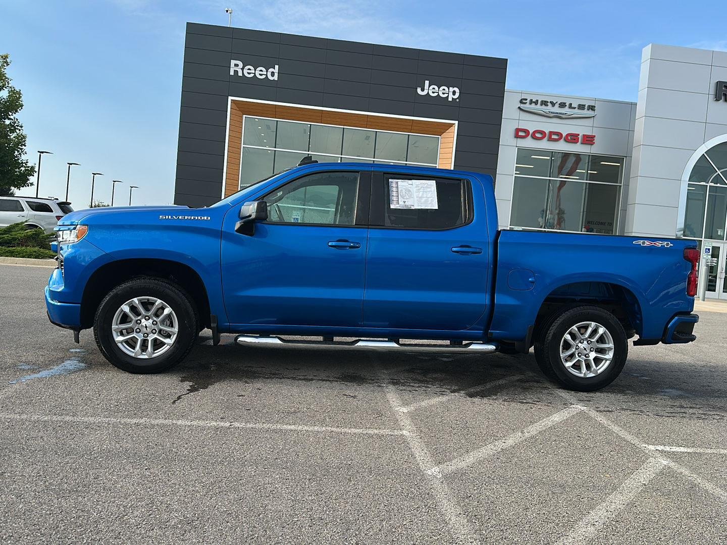 Used 2022 Chevrolet Silverado 1500 RST with VIN 1GCUDEEDXNZ600994 for sale in Kansas City