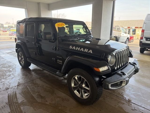 Used 2019 Black Jeep Unlimited Sahara image 6