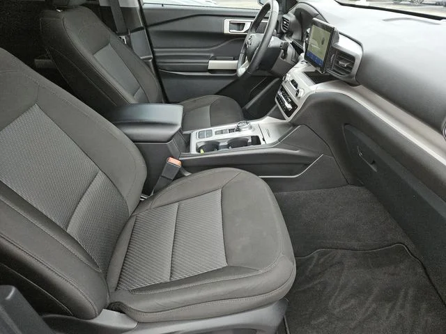 Used 2024 White Metallic Ford XLT image 34
