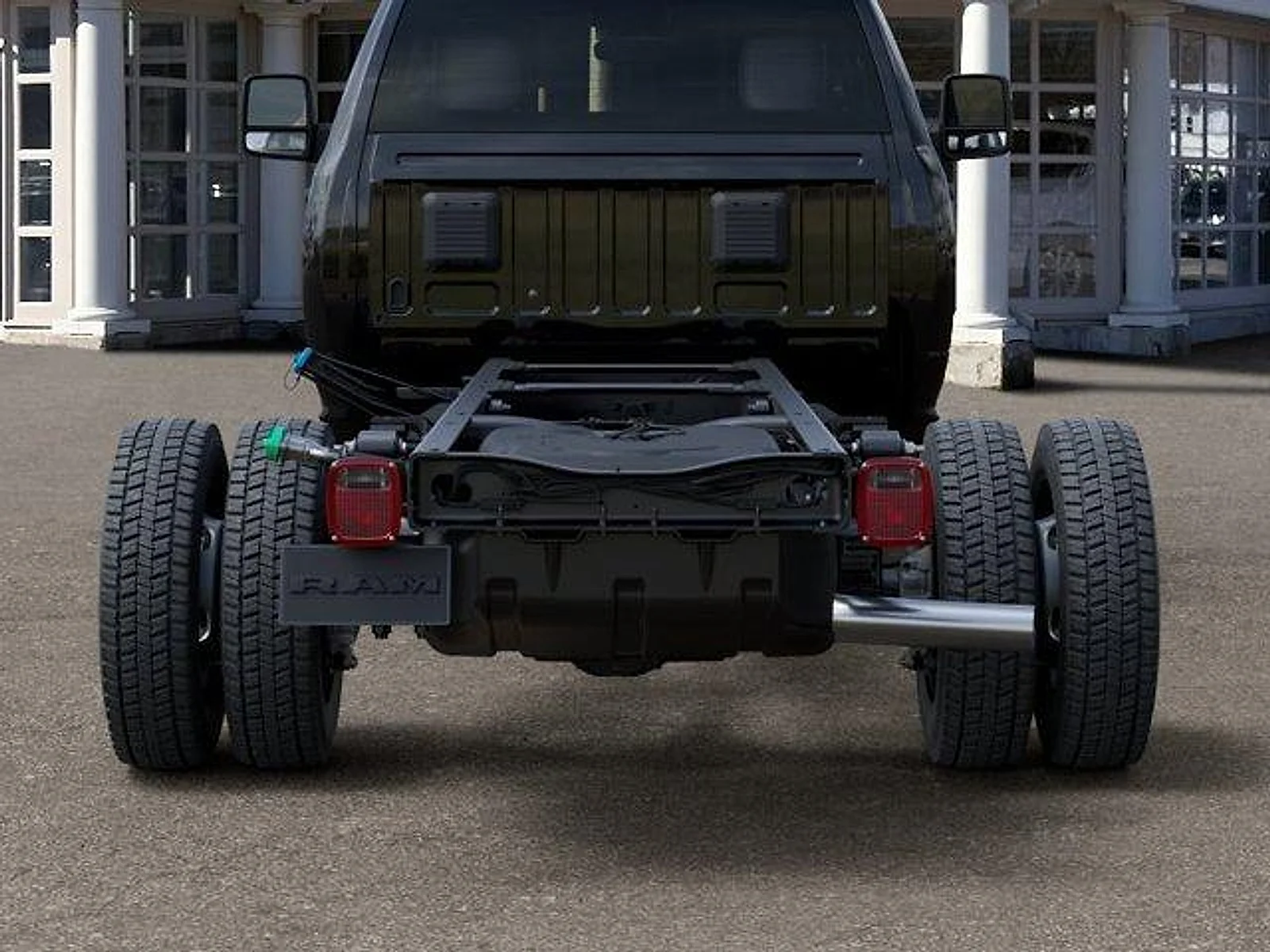 New 2026 Diamond Black Crystal Pearl-Coat Exterior Paint RAM Tradesman 4x4 Reg Cab 84" CA 168.5" WB image 13