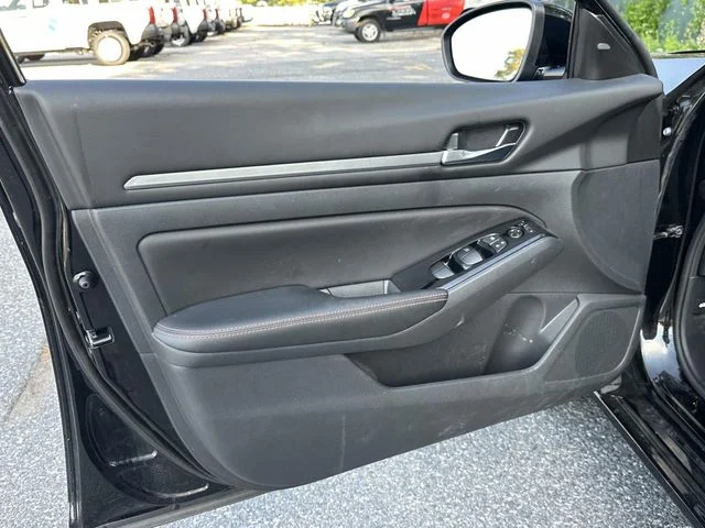 2024 Nissan Altima SR - Photo 27