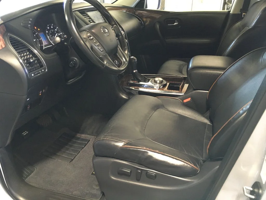 Used 2020 Silver Nissan SL image 24