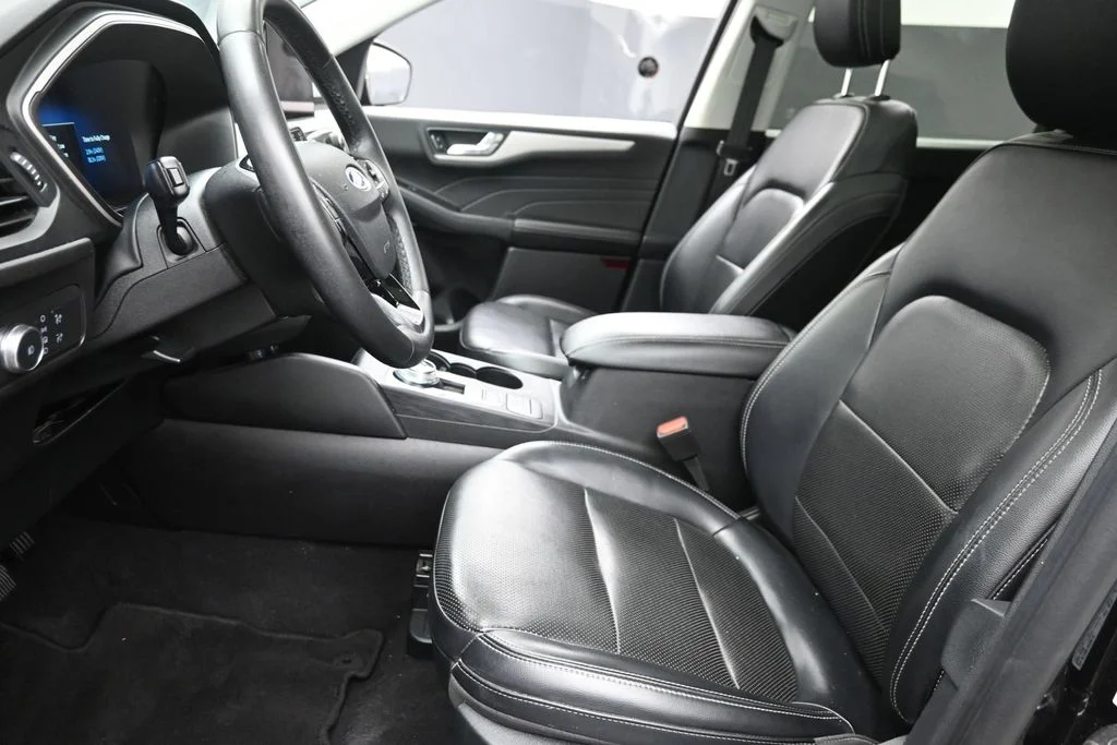 Used 2021 Black Ford SEL image 16