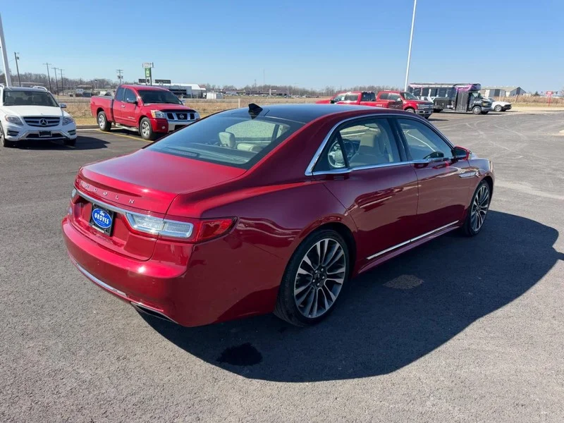 Used 2020 Red Carpet Lincoln Reserve image 5