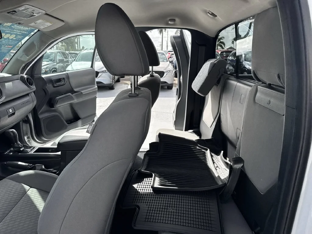 Used 2020 Super White Toyota SR image 34
