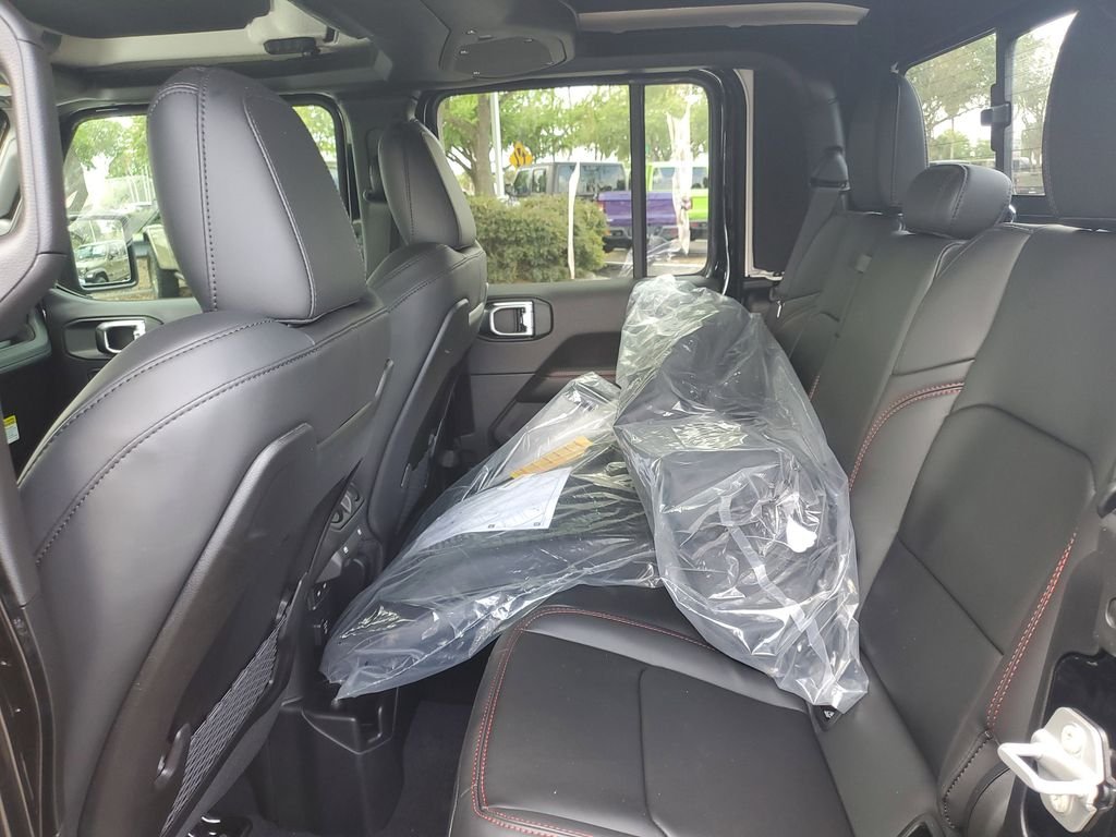 New 2026 Black Clear-Coat Exterior Paint Jeep Rubicon X image 7