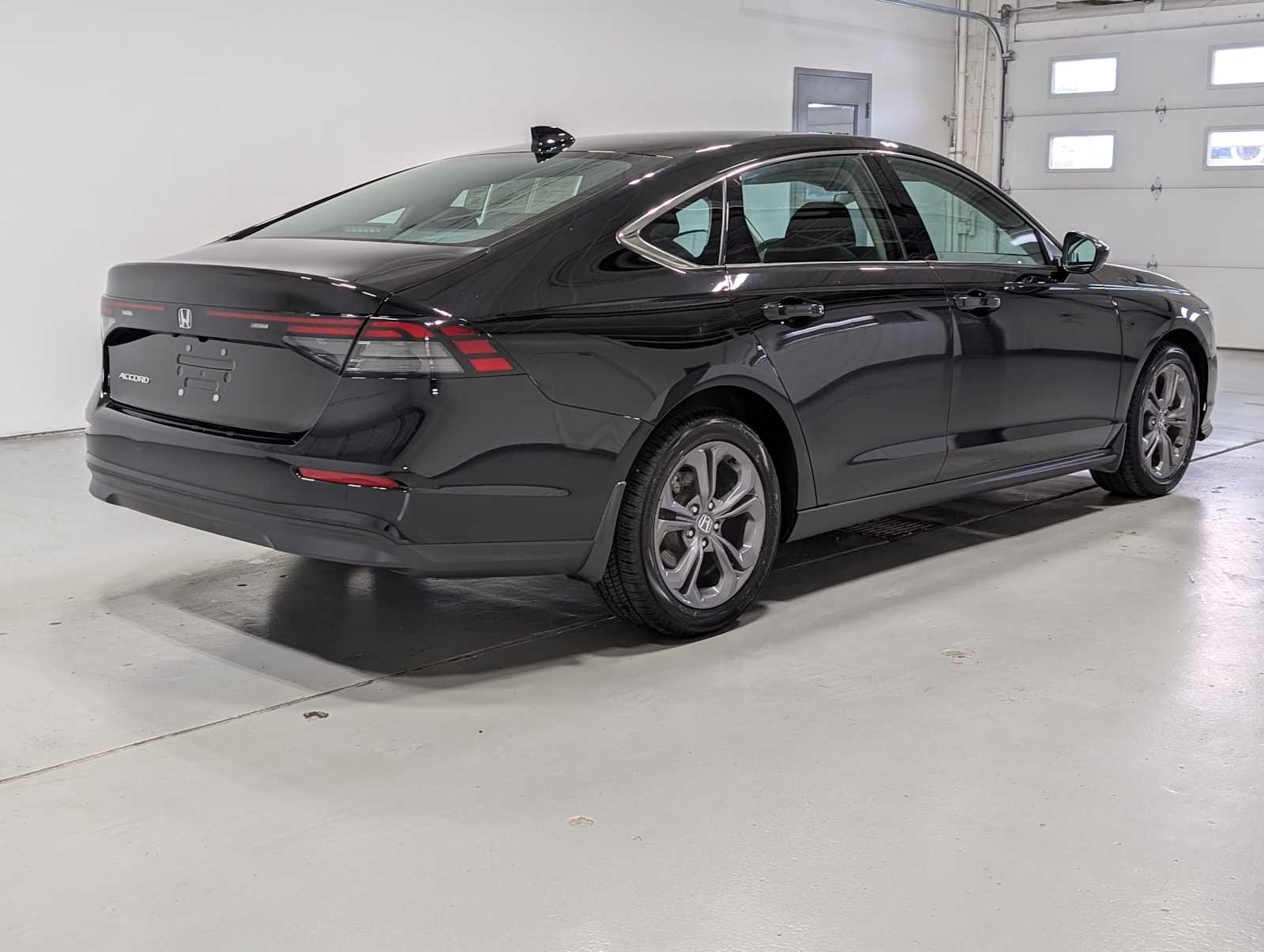 2023 Honda Accord EX - Photo 8