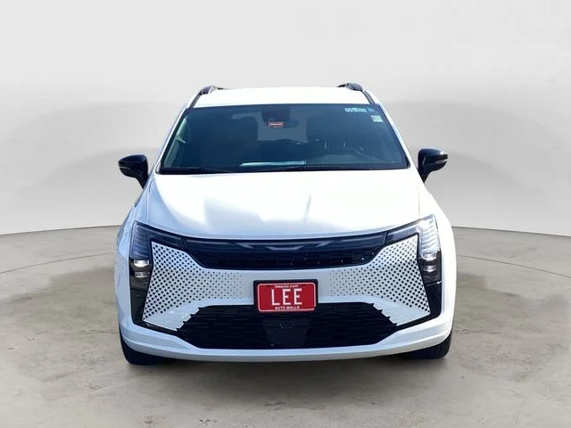 New 2027 Bright White Clearcoat Chrysler SELECT AWD image 9