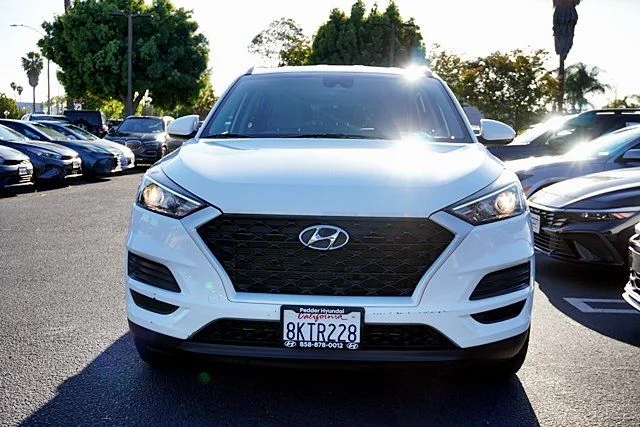 Used 2019 White Hyundai Value image 4