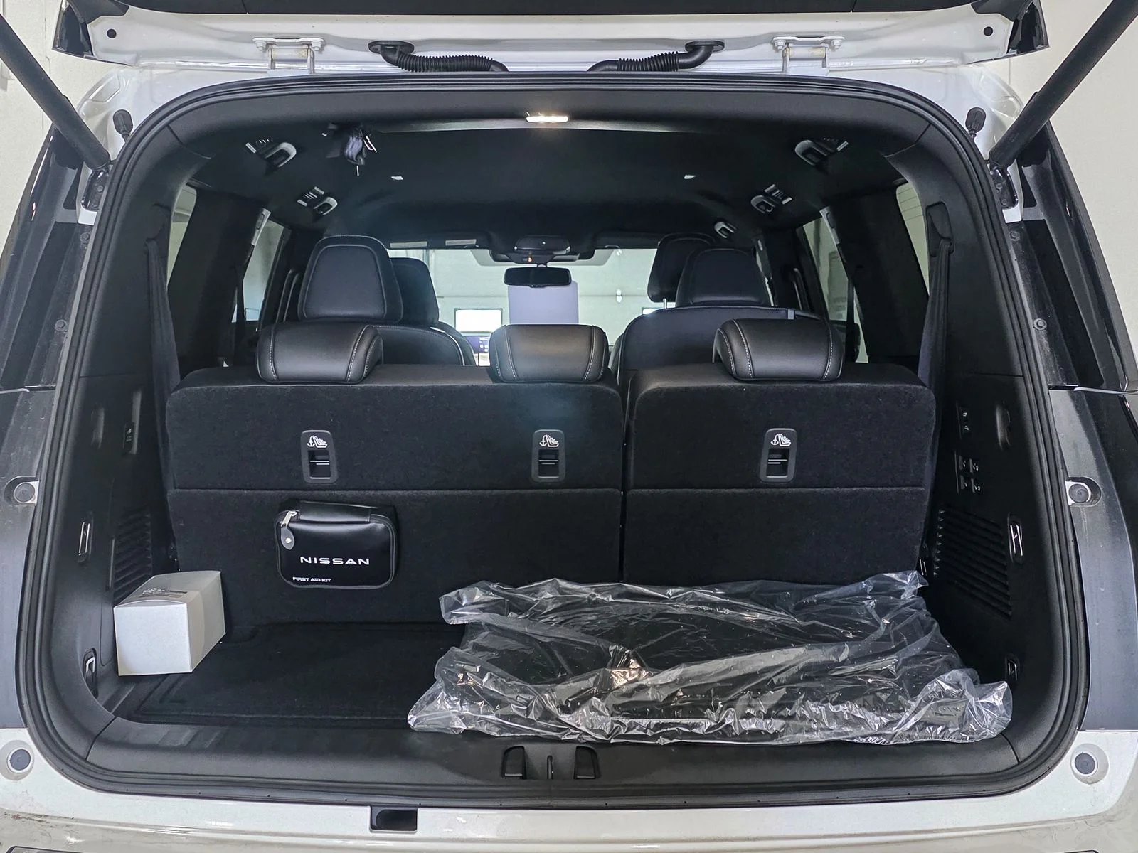 2026 Nissan Armada PRO-4X - Photo 17