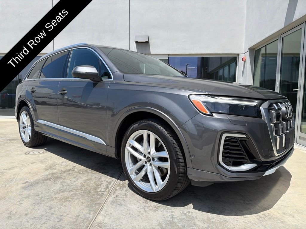 2025 Audi Q7 Premium Plus