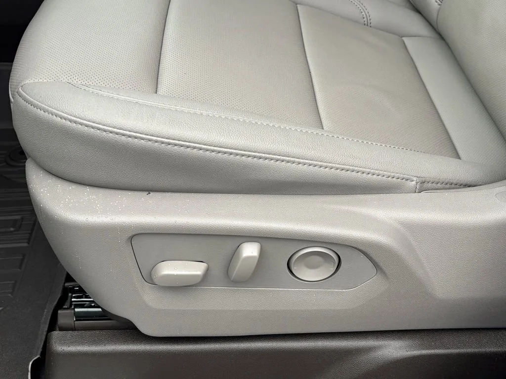 New 2026 Glacier White Tricoat GMC SLT image 15