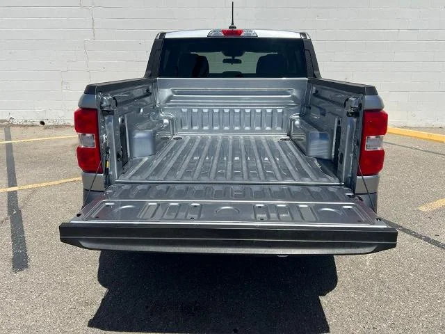 Used 2023 Iconic Silver Metallic Ford XLT image 36