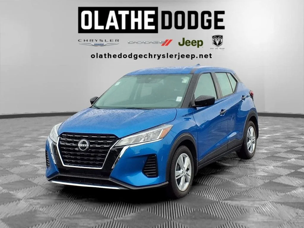 Used 2025 Blue Nissan S image 1