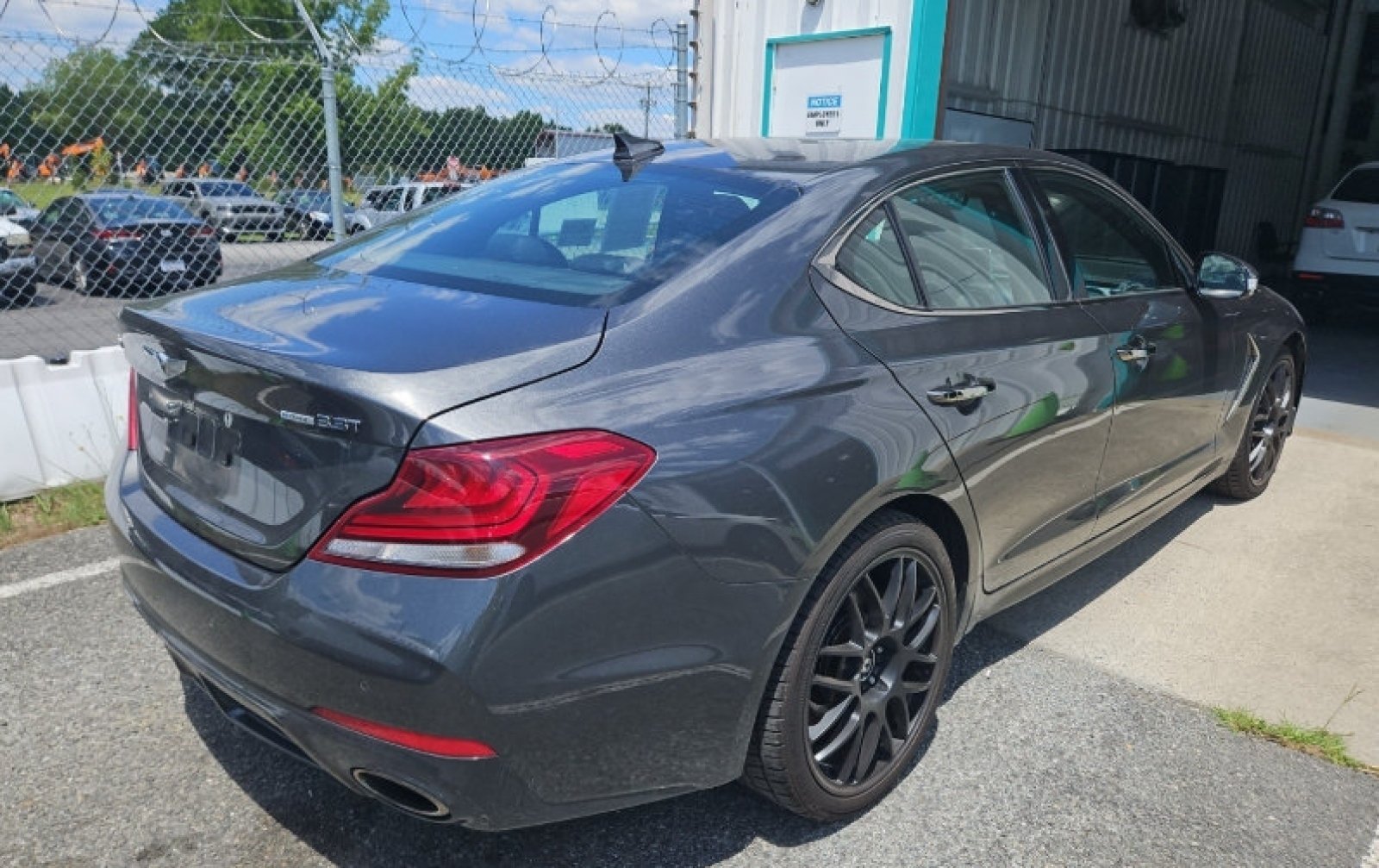 Used 2019 Himalayan Gray Genesis 3.3T Advanced image 3