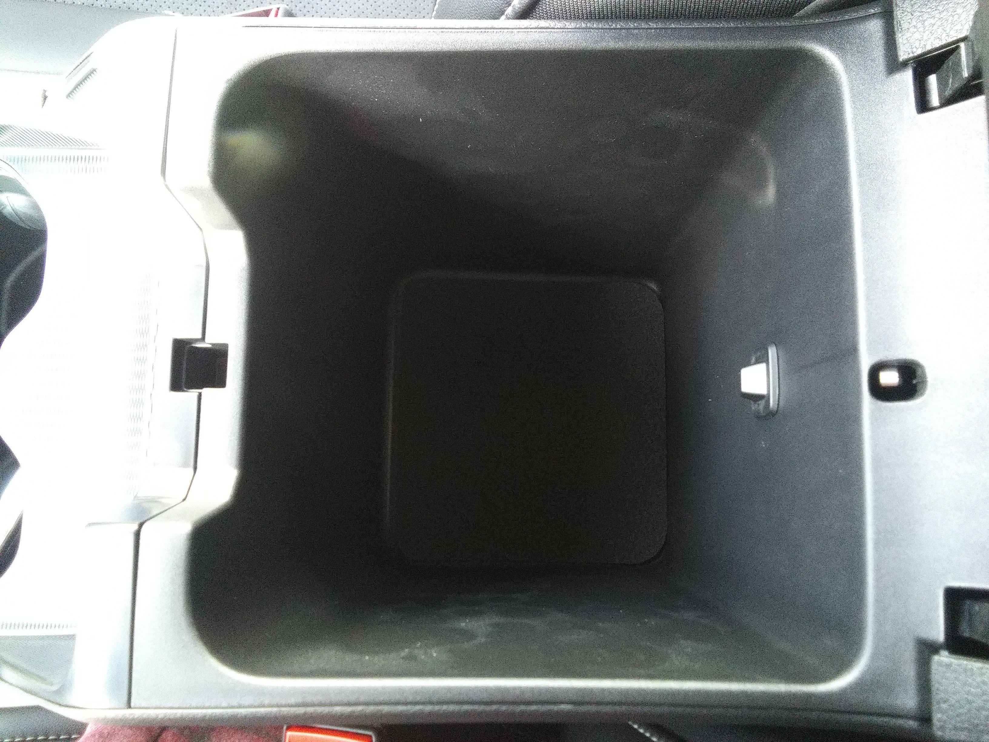 New 2026 Bright White Clear-Coat Exterior Paint Jeep Altitude image 21