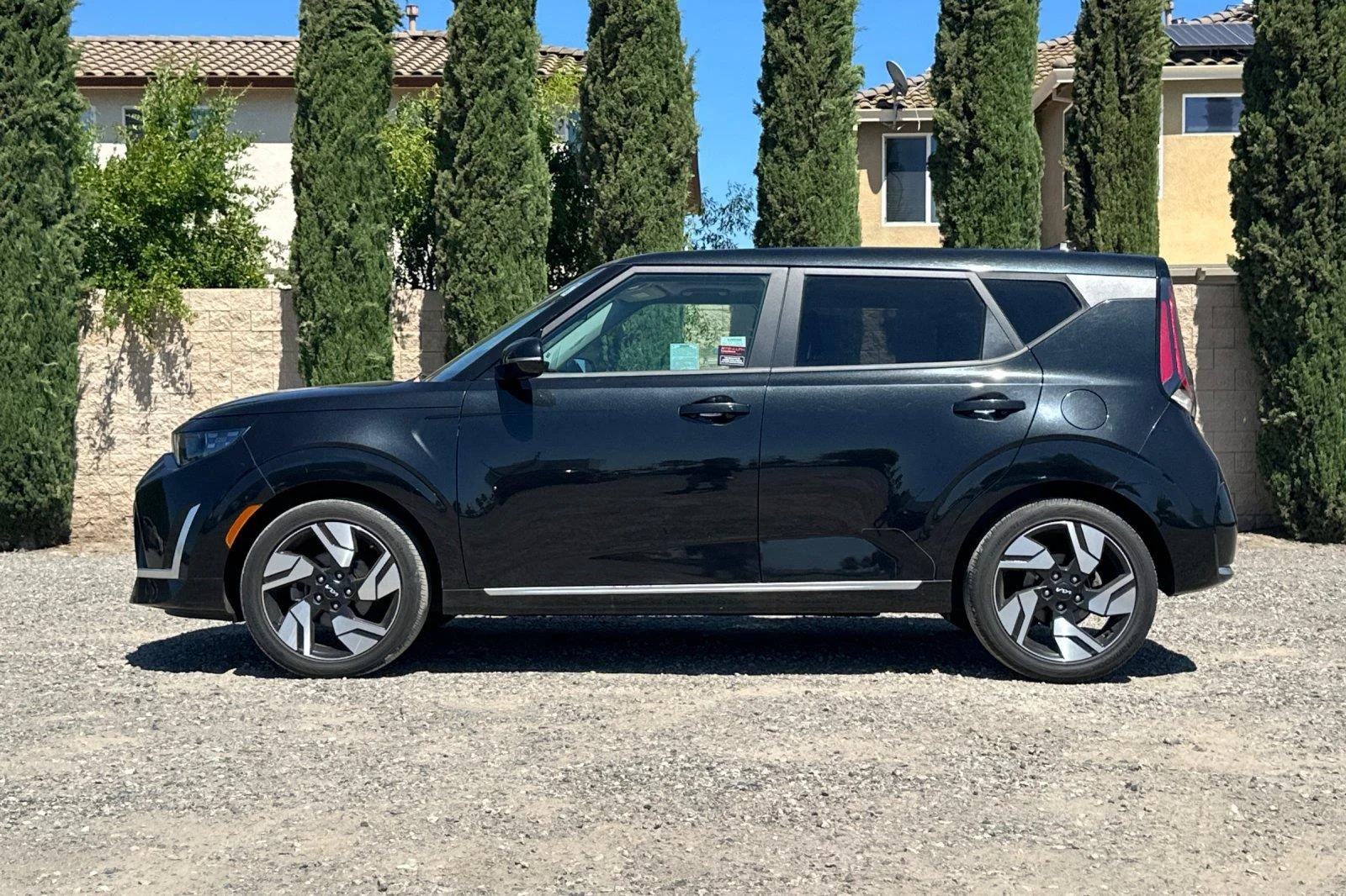 Used 2023 Fusion Black Kia GT-Line image 7