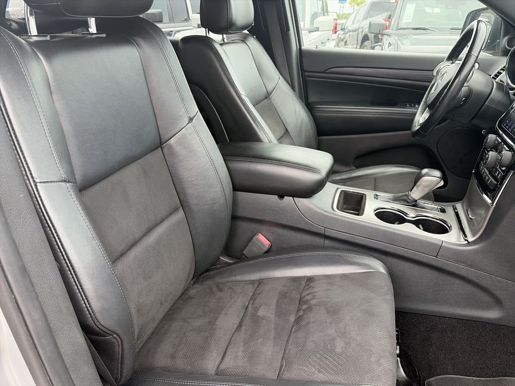 Used 2019 Sting Gray Clearcoat Jeep Altitude image 29