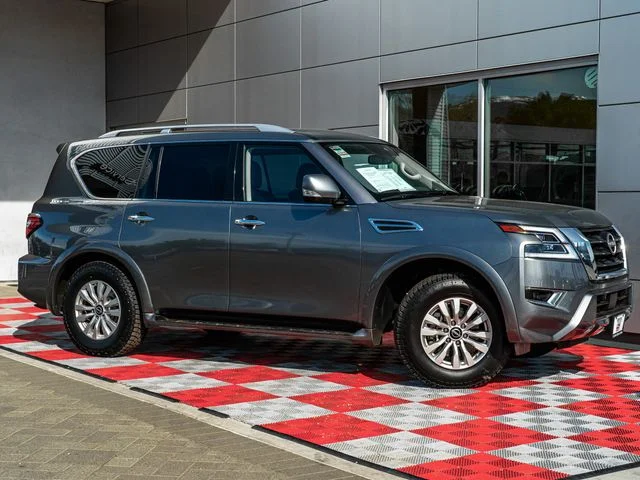 Used 2024 Gray Nissan SV image 3