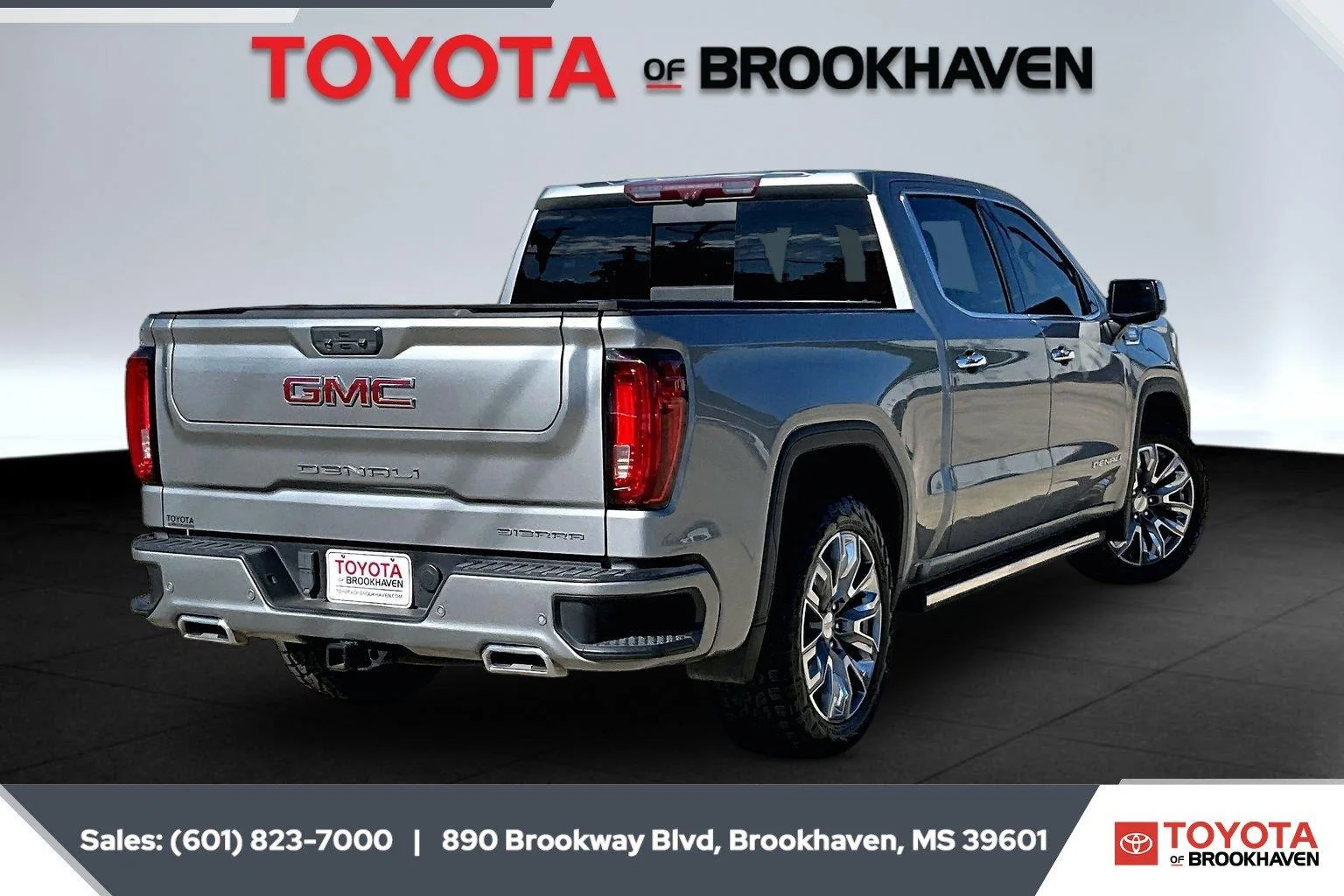 Used 2023 Sterling Metallic GMC Denali image 11