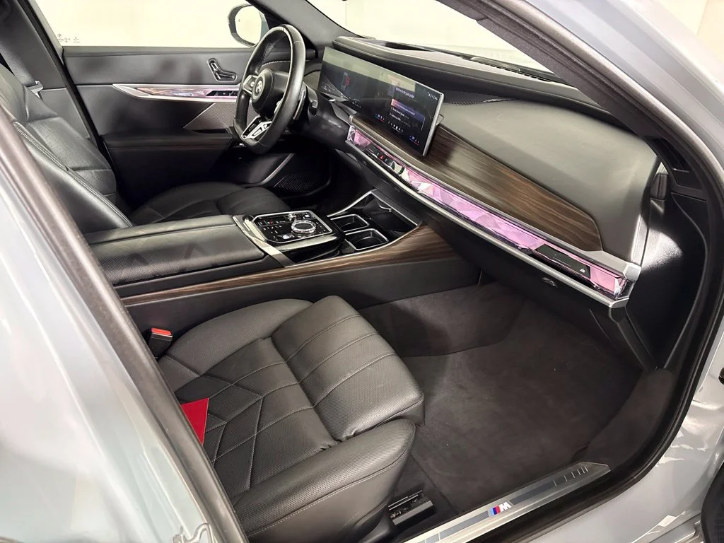 Used 2023 Gray BMW 740i image 22