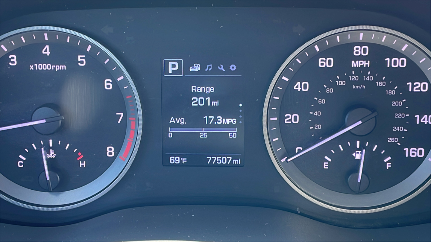 Used 2017 Blue Hyundai SE image 12