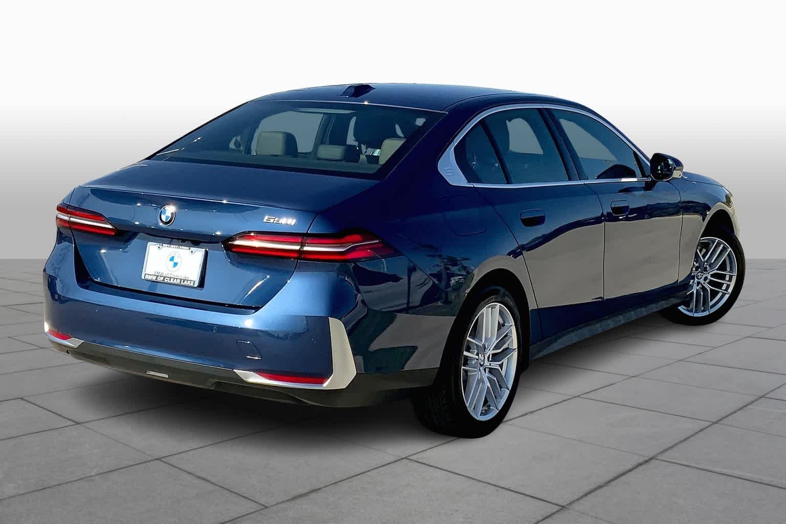 Used 2024 Phytonic Blue Metallic BMW 530i image 12