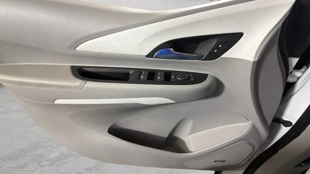 Certified Used 2018 (Includes (TUS) Black grille.) Chevrolet Premier image 24