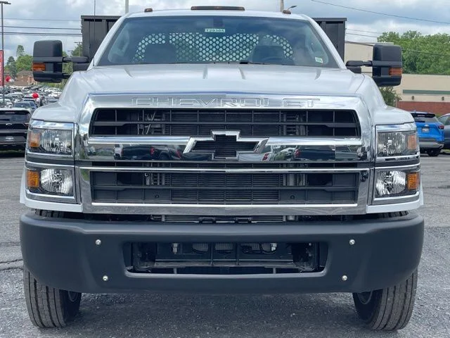 New 2023 White Chevrolet  image 9