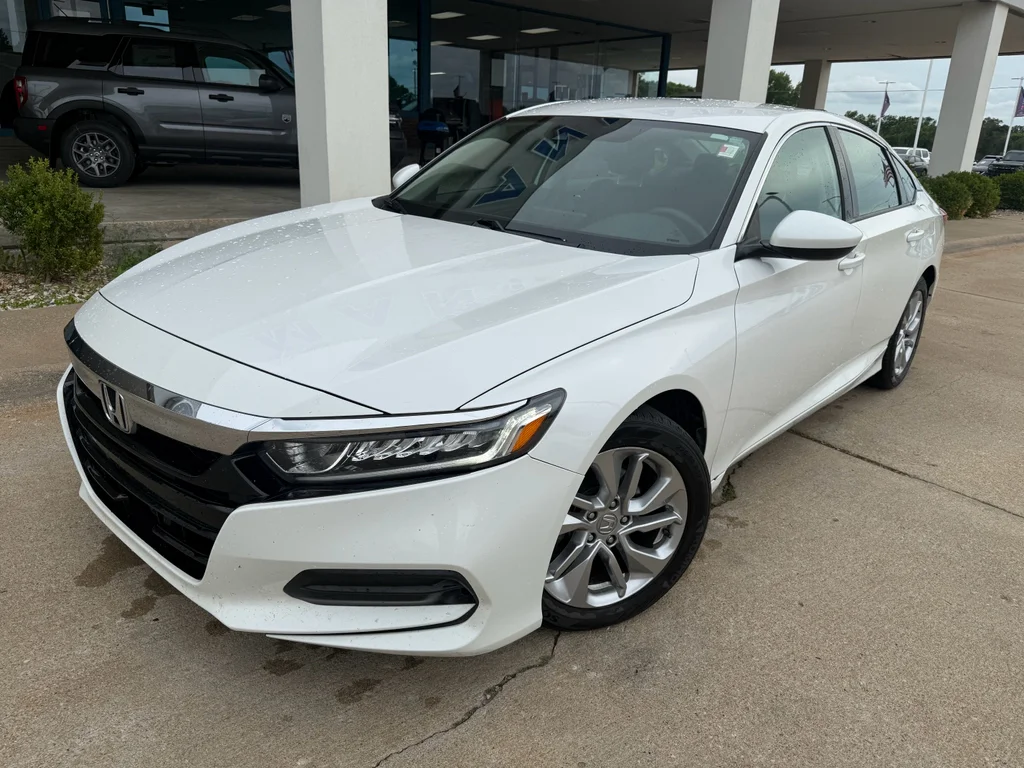Used 2019 Platinum White Pearl Honda LX 1.5T image 2