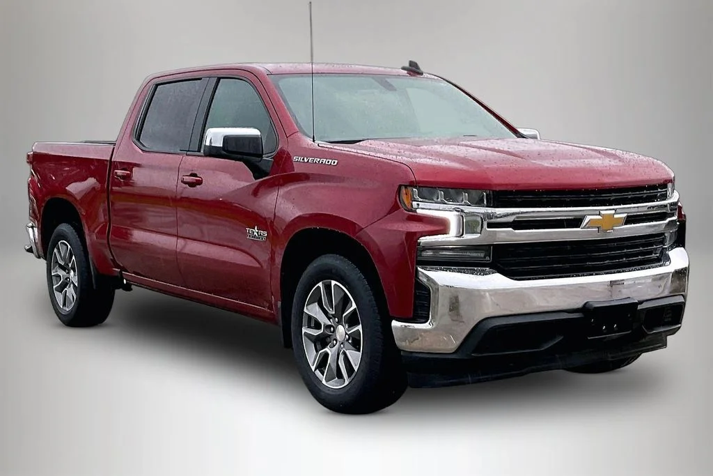 Used 2021 Red Chevrolet LT image 1