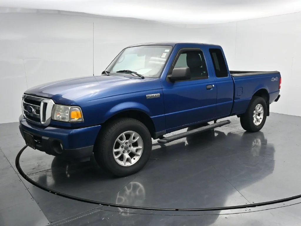 Used 2011 Blue Ford XLT image 3