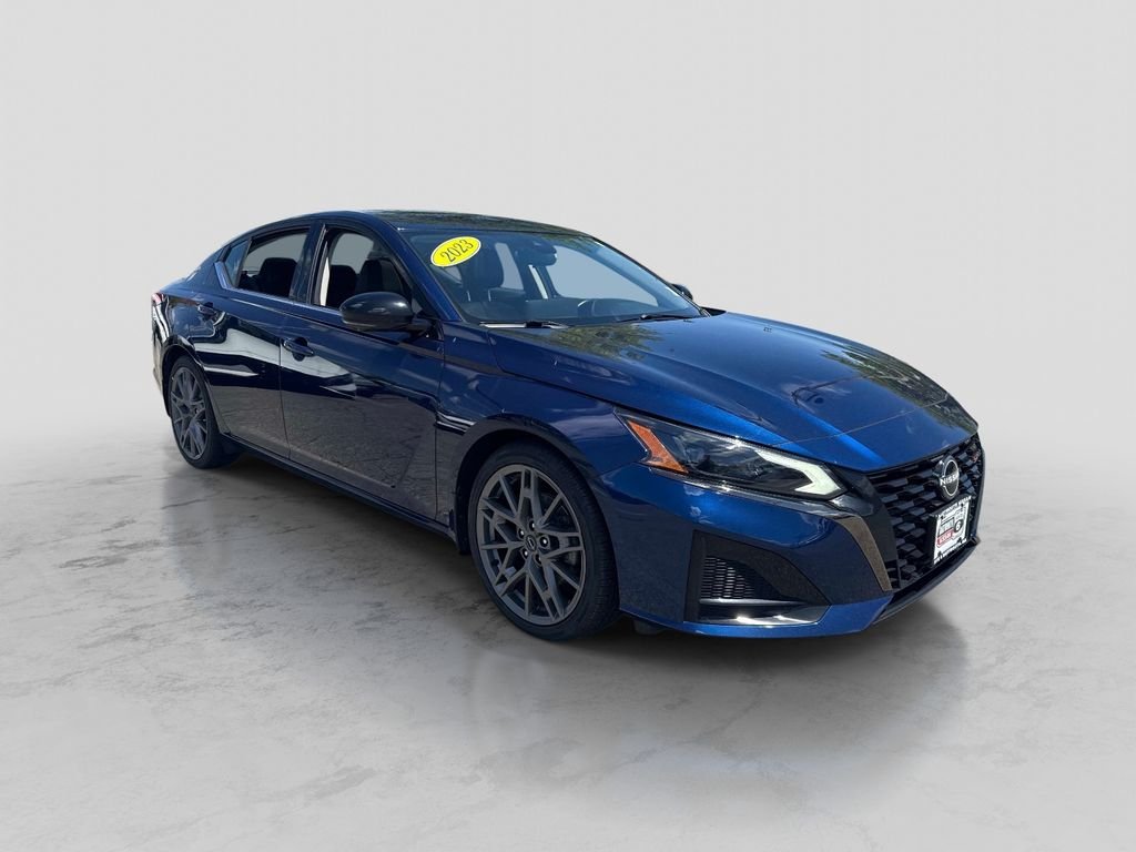 Used 2023 Blue Nissan 2.0 SR image 10