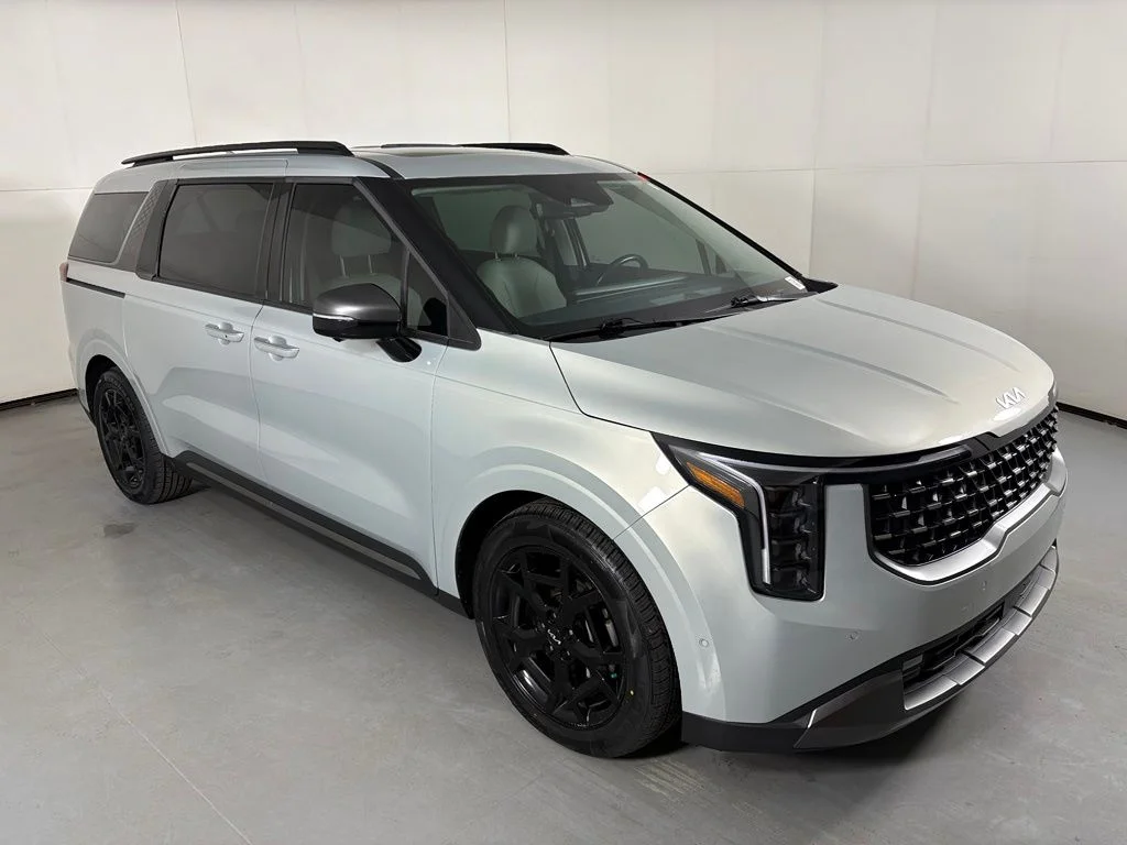 Used 2025 White Kia SX Prestige image 2